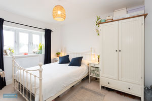 Bedroom- click for photo gallery